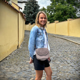 kleine Umhängetasche Ledertasche Damentasche Schultertasche Veloursleder grau LE3047