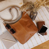 mittlere Umhängetasche Schultertasche Beuteltasche Damentasche Leder cognac LE0072