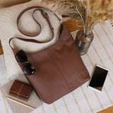 mittlere Umhängetasche Schultertasche Beuteltasche Damentasche Leder rehbraun LE0072