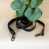 schmaler Trageriemen Schultergurt Leder 1,6cm x 150cm schwarz LEC-R8