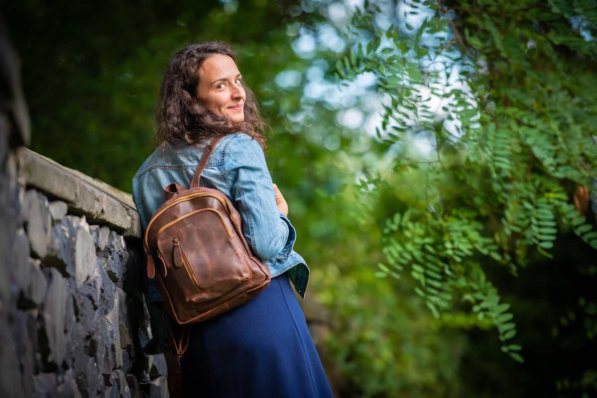 LECONI Marken Ledertaschen Damen + Herren seit 2009 LECONI.DE