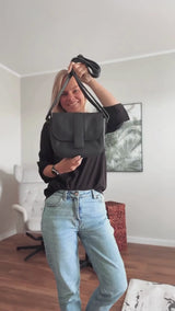 kleine Schultertasche Umhängetasche Damentasche Leder schwarz LE0074